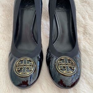 Caroline Mid Heel Tory Burch